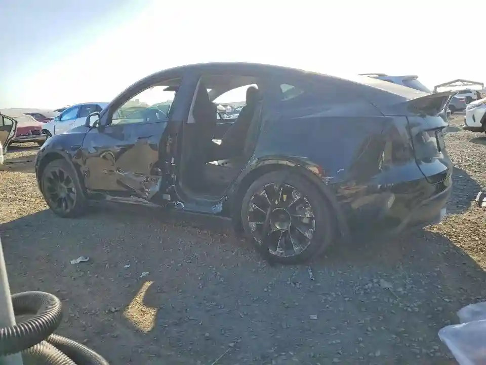 7SAYGAEEXPF706867 2023 TESLA MODEL Y-2