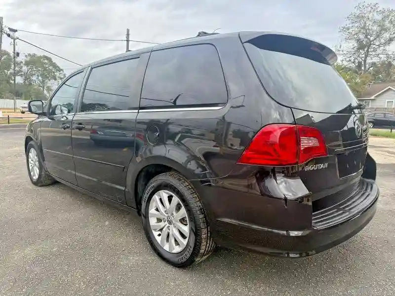 2C4RVABG5CR354258 2012 VOLKSWAGEN ROUTAN-2
