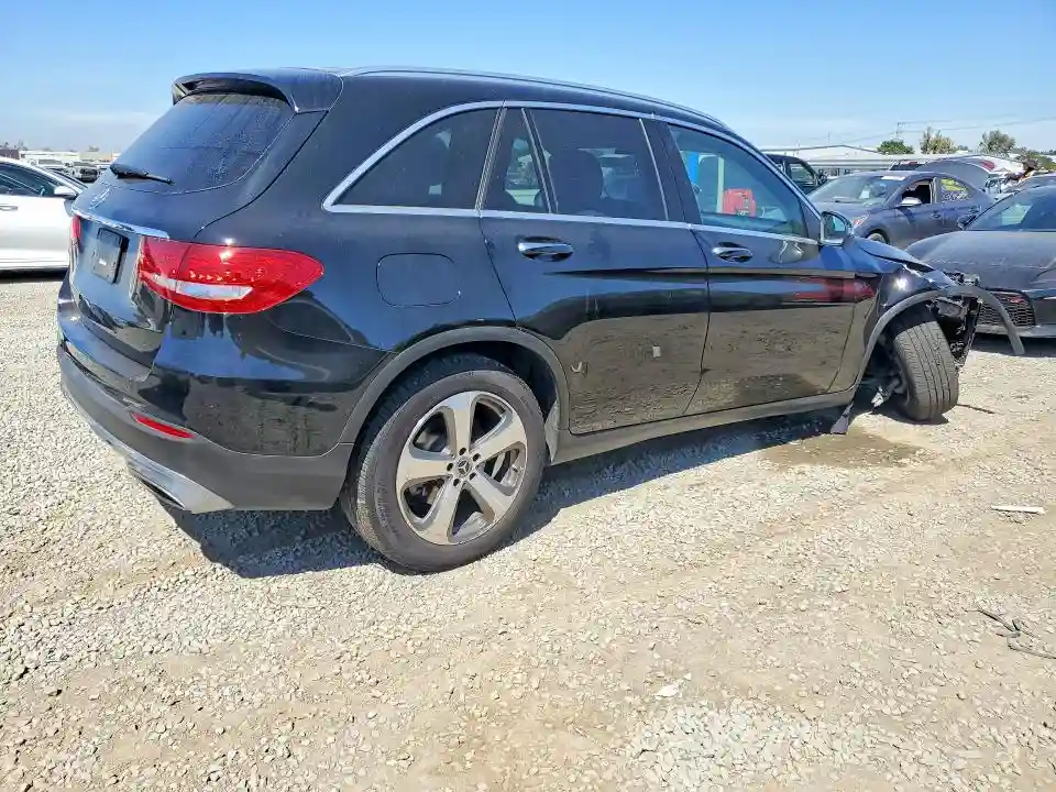 WDC0G4JB7JV023969 2018 MERCEDES-BENZ GLC-CLASS-2