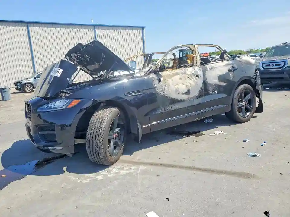SADCL2GX0JA291490 2018 JAGUAR F-PACE-0