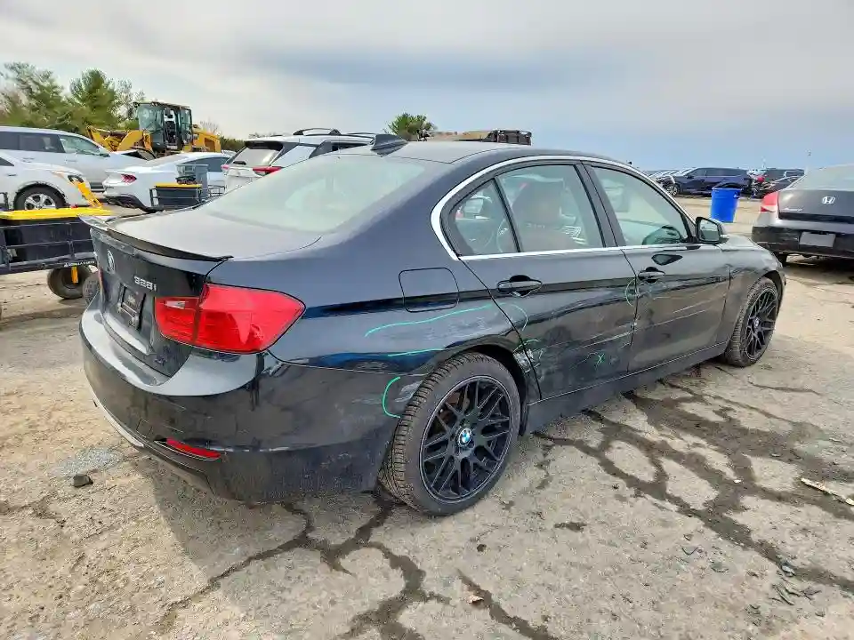 WBA3B5C51EP539735 2014 BMW 3 SERIES-2