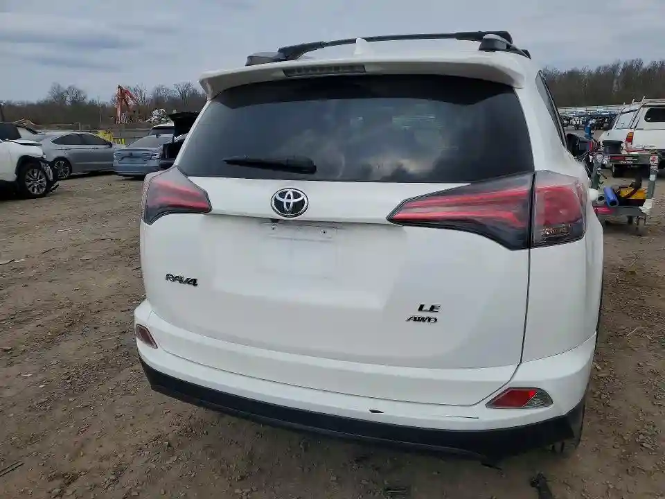 JTMBFREVXJJ718196 2018 TOYOTA RAV4-5