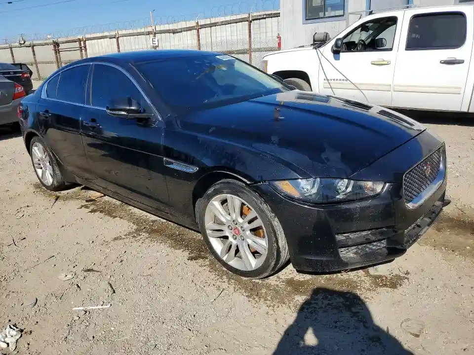 SAJAS4FX0KCP52732 2019 JAGUAR XE-3
