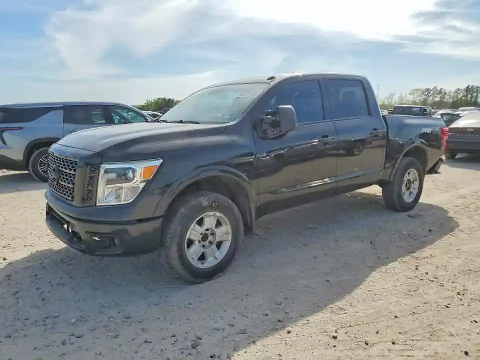 1N6AA1E51JN547579 2018 NISSAN TITAN-0