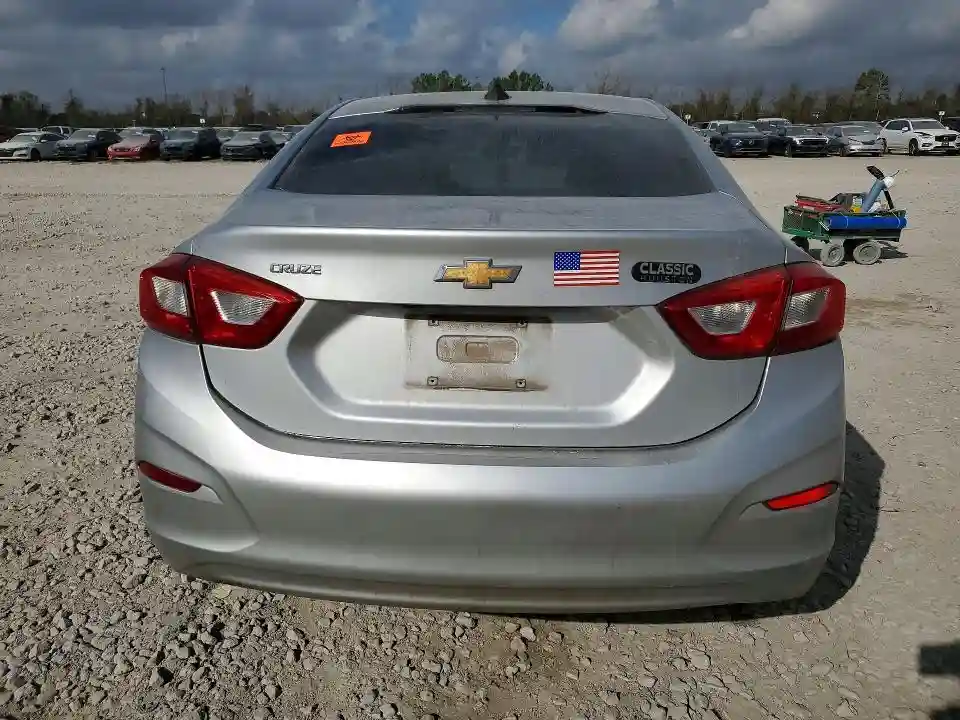 1G1BC5SM3J7115786 2018 CHEVROLET CRUZE-5