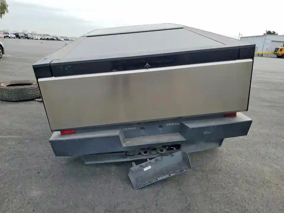 7G2CEHEE9SA062089 2025 TESLA CYBERTRUCK-5