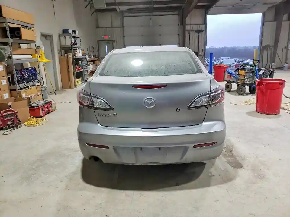 JM1BL1TG2D1822412 2013 MAZDA 3-5