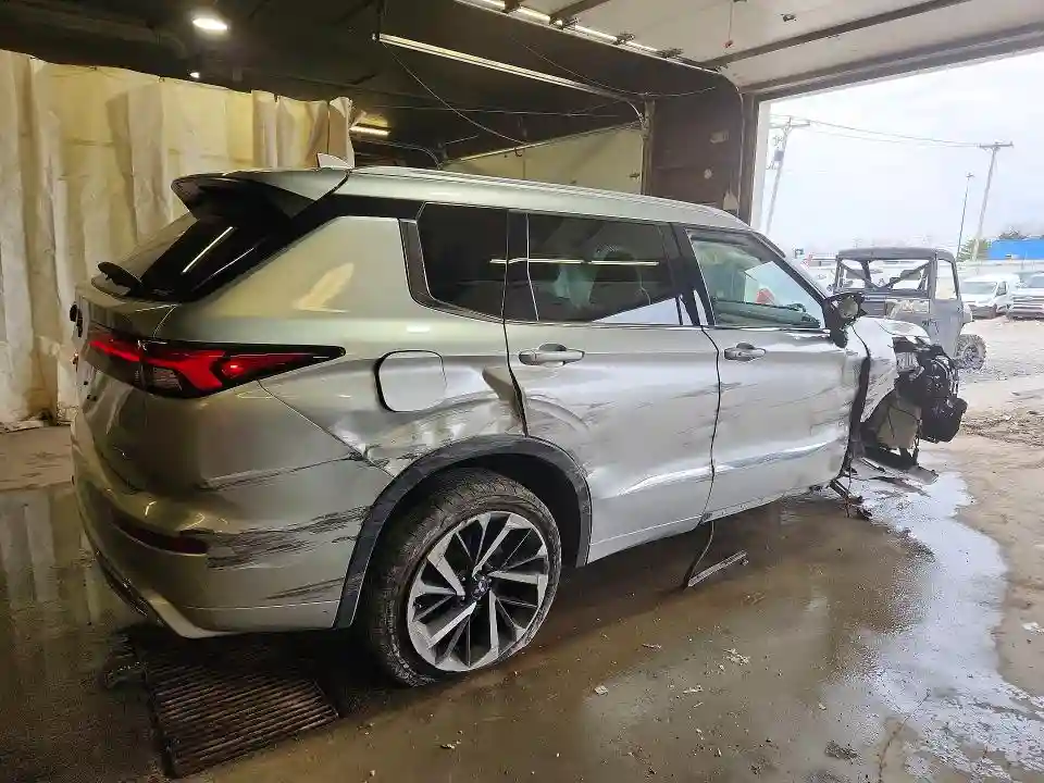 JA4J4VA80NZ056852 2022 MITSUBISHI OUTLANDER-2