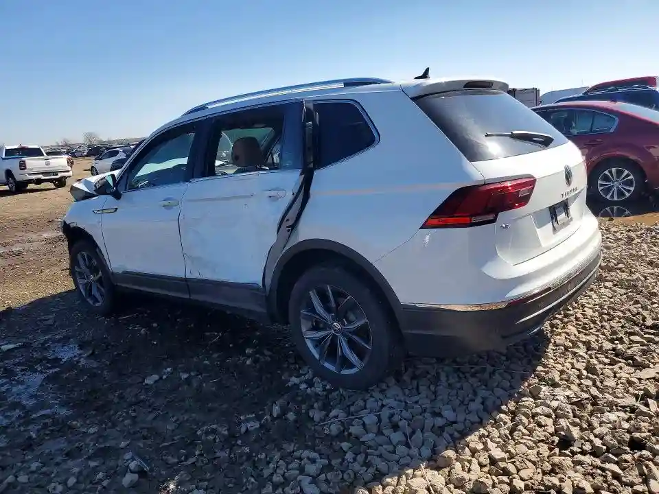 3VV2B7AX3NM143263 2022 VOLKSWAGEN TIGUAN-1