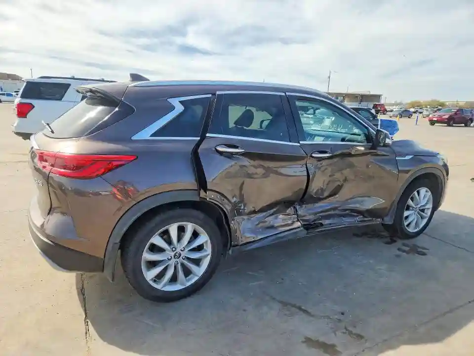 3PCAJ5M16KF106880 2019 INFINITI QX50-2