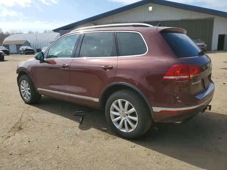 WVGGF7BP0HD006204 2017 VOLKSWAGEN TOUAREG-1