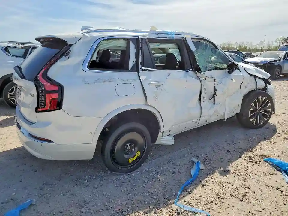 YV4062PB7S1372799 2025 VOLVO XC90-2