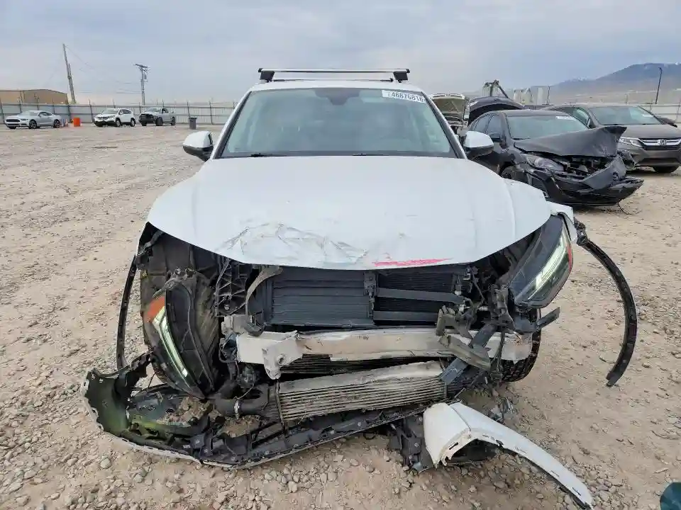 WA1BAAFY0M2019404 2021 AUDI Q5-4