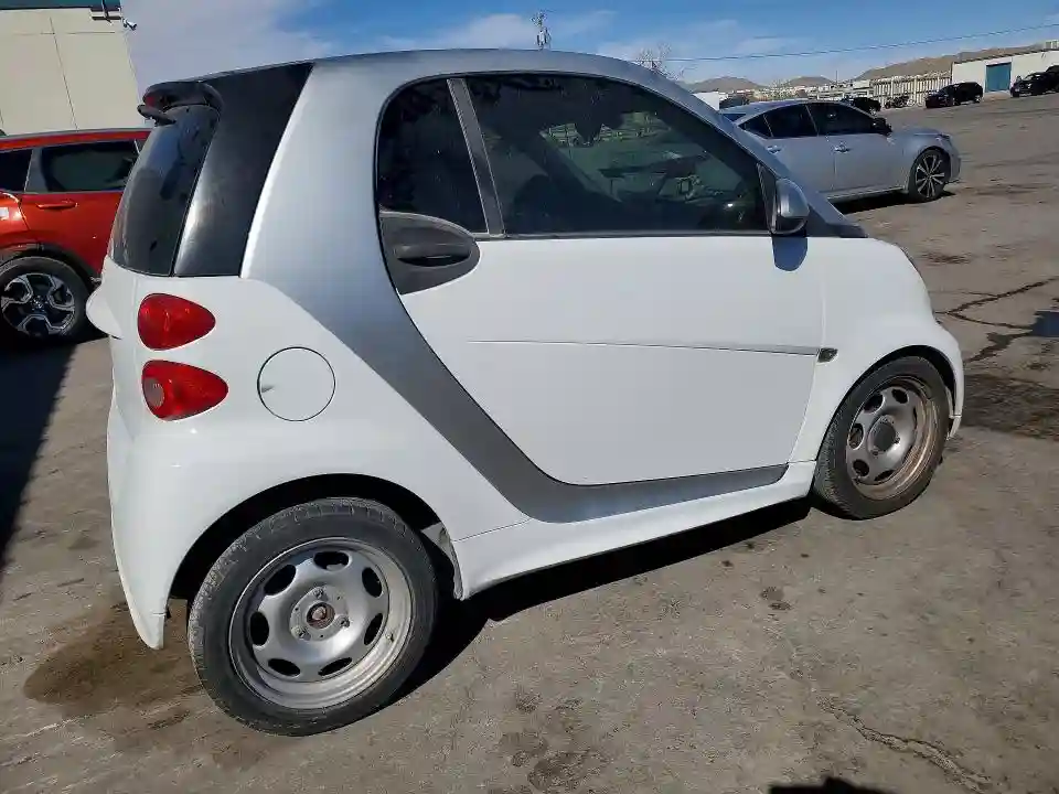 WMEEJ3BA4FK810398 2015 SMART CARS FORTWO-2