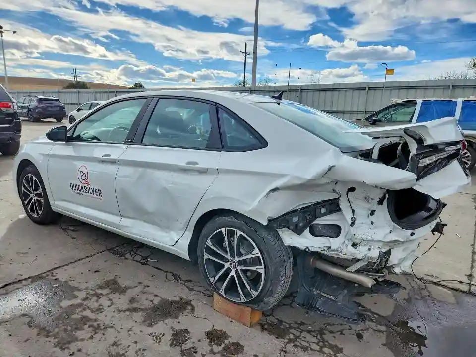 3VWBX7BU5SM067946 2025 VOLKSWAGEN JETTA-1