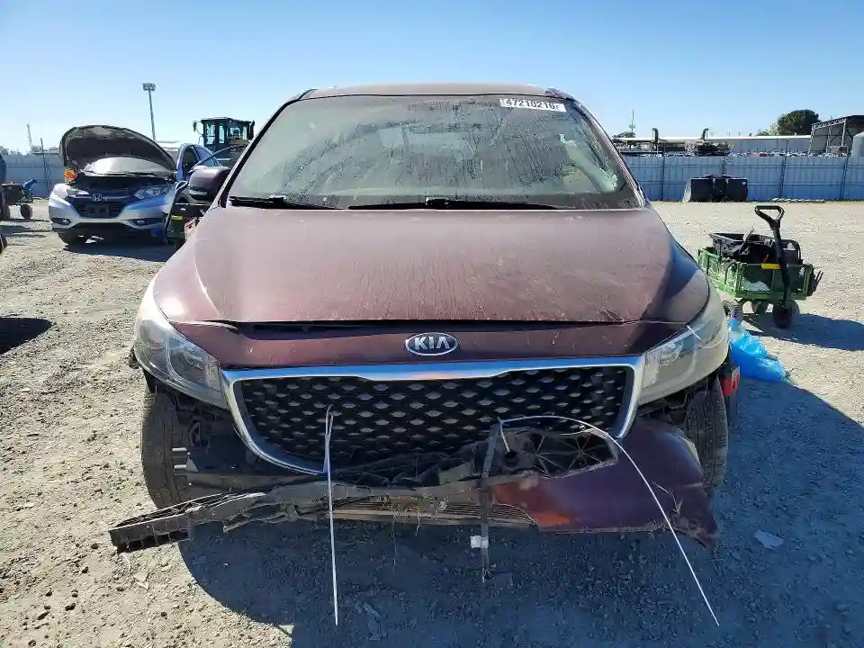 KNDMC5C16F6045864 2015 KIA SEDONA-4
