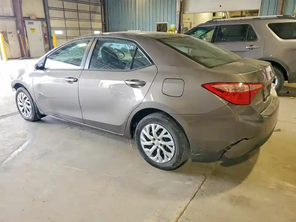 5YFBURHE3JP778480 2018 TOYOTA COROLLA-1