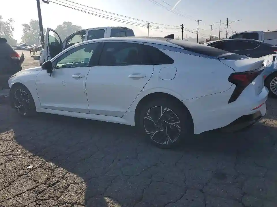 KNAG64J74S5307240 2025 KIA K5-1