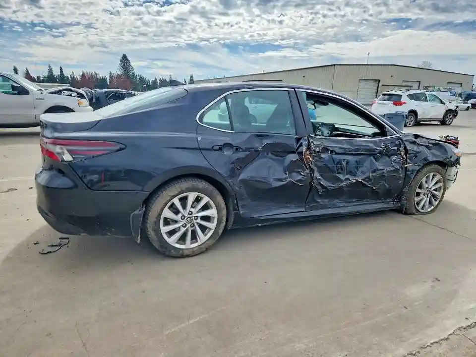 4T1C11AK7NU617410 2022 TOYOTA CAMRY-2