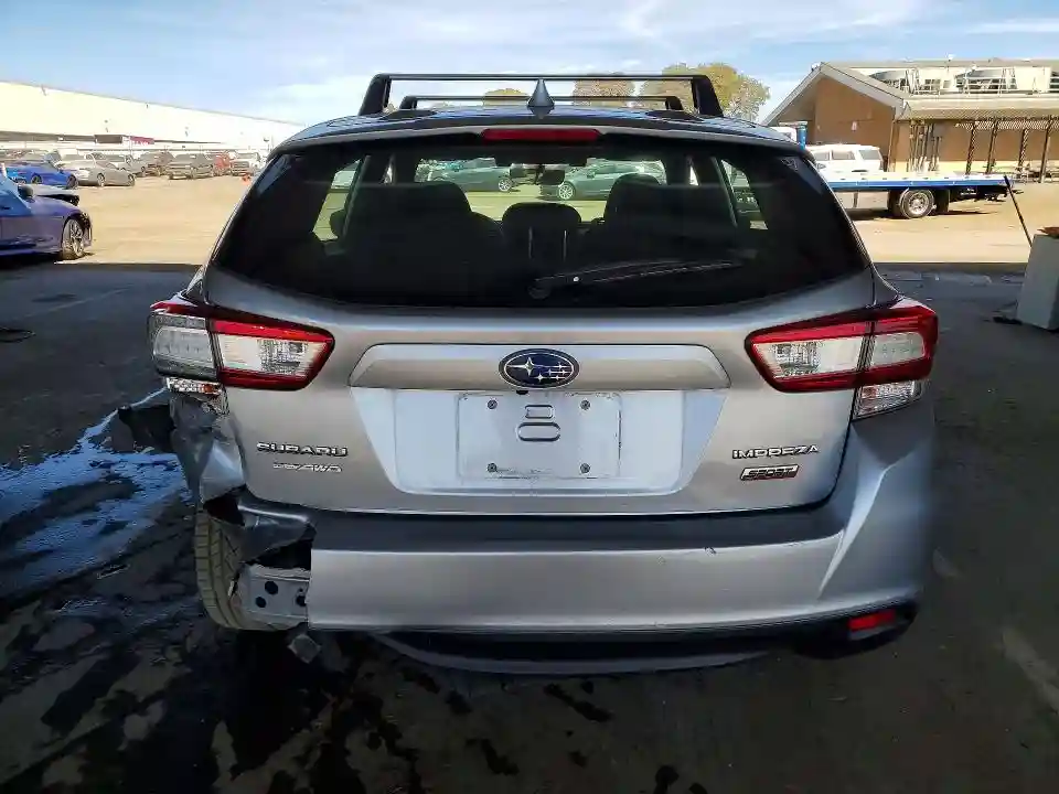 4S3GTAM61J3741879 2018 SUBARU IMPREZA-5