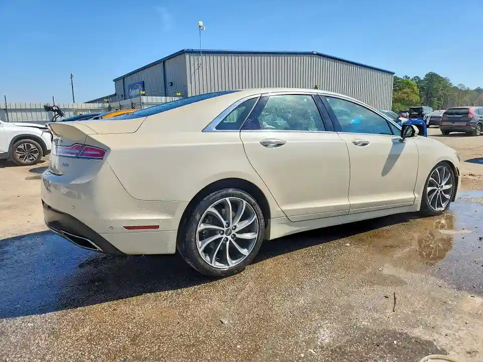 3LN6L5MU6JR607609 2018 LINCOLN MKZ-2