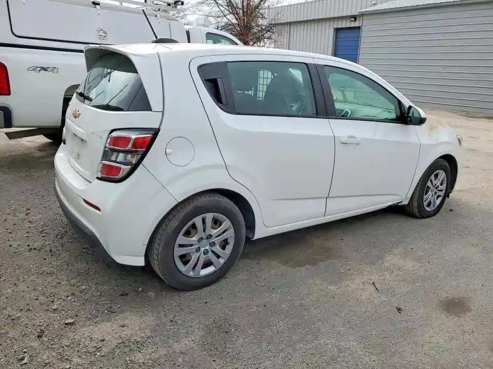 1G1JG6SH6J4130423 2018 CHEVROLET SONIC-2