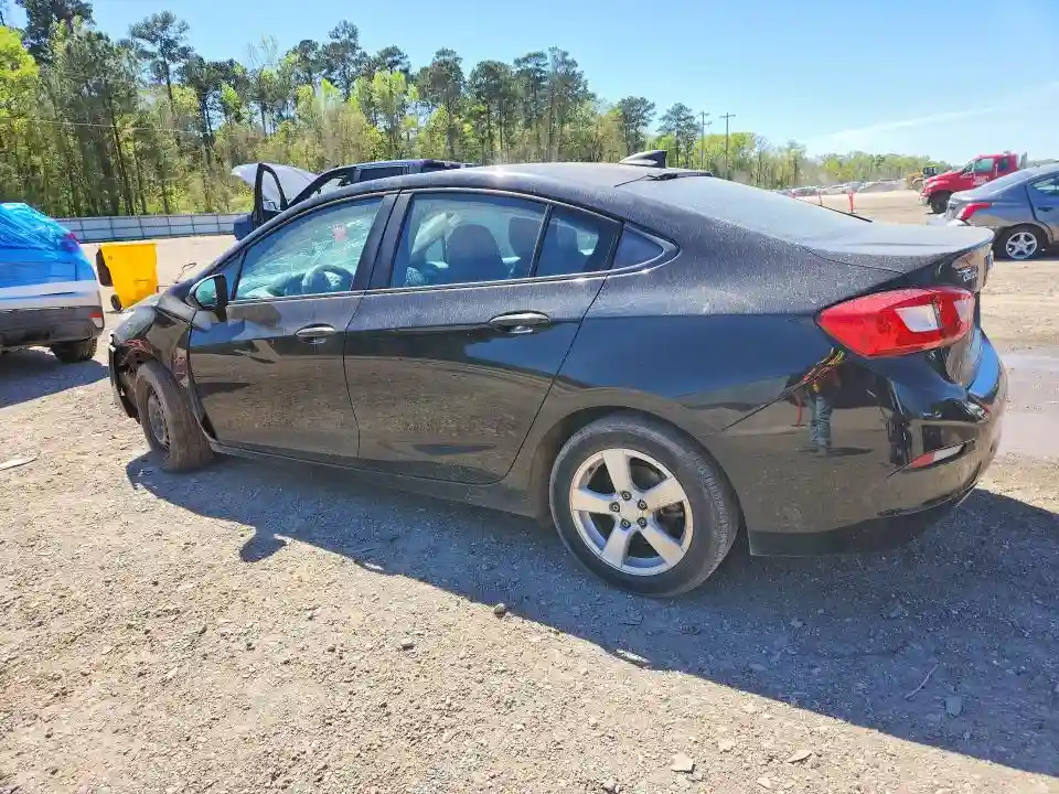 1G1BC5SM2J7127198 2018 CHEVROLET CRUZE-1