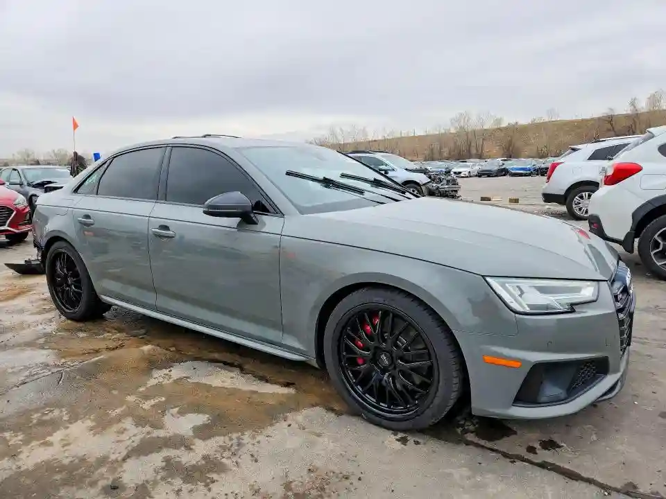 WAUB4AF46KA051901 2019 AUDI S4/RS4-3