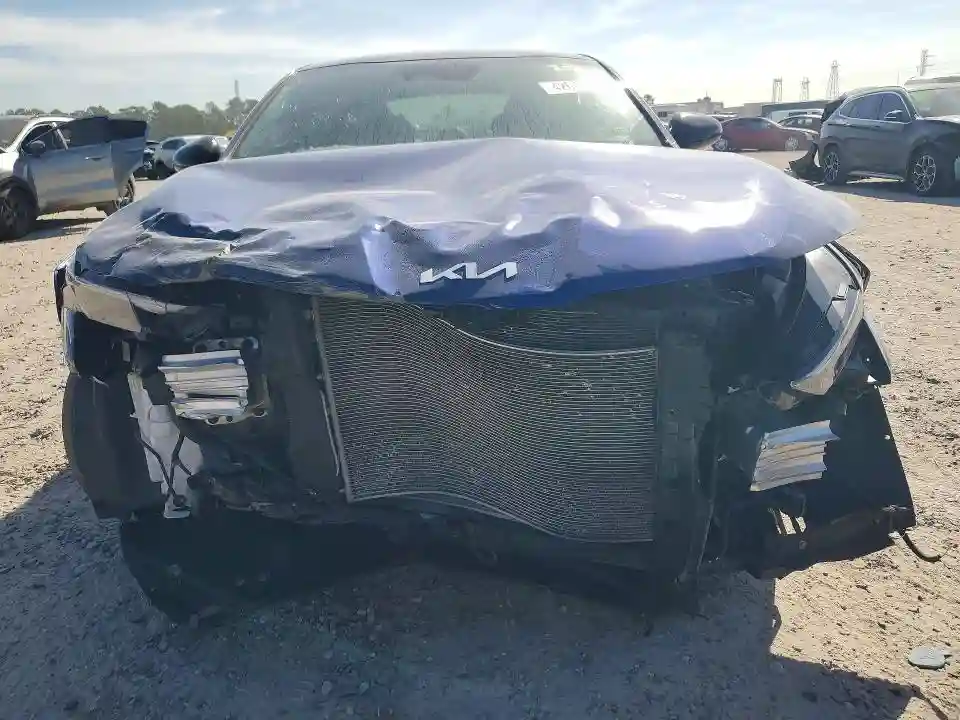 KNAG64J78S5296727 2025 KIA K5-4