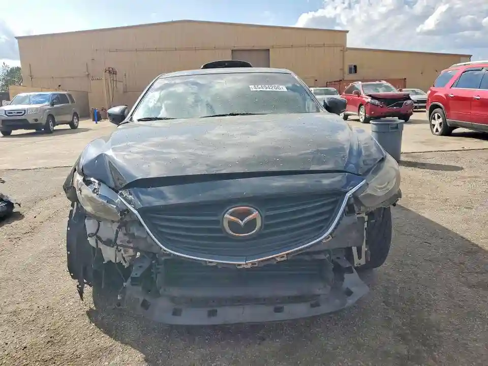 JM1GL1X5XH1136073 2017 MAZDA 6-4