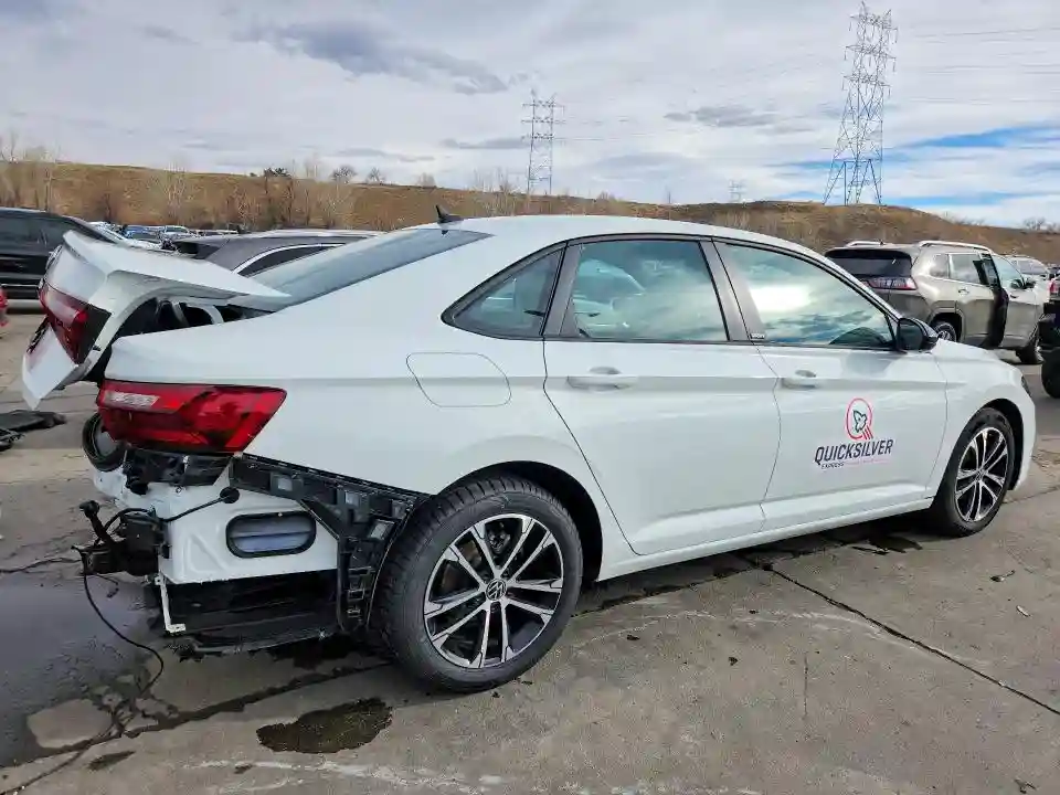 3VWBX7BU5SM067946 2025 VOLKSWAGEN JETTA-2
