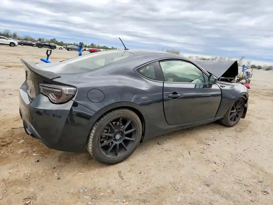 JF1ZNAA1XD2706589 2013 SCION FRS-2