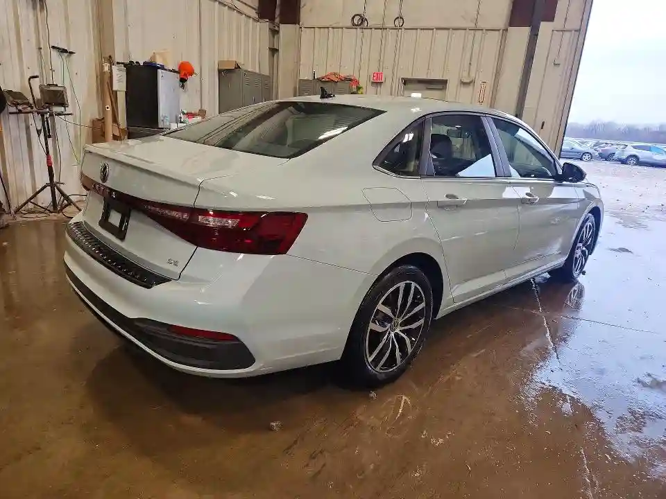 3VW7X7BU3SM090308 2025 VOLKSWAGEN JETTA-2
