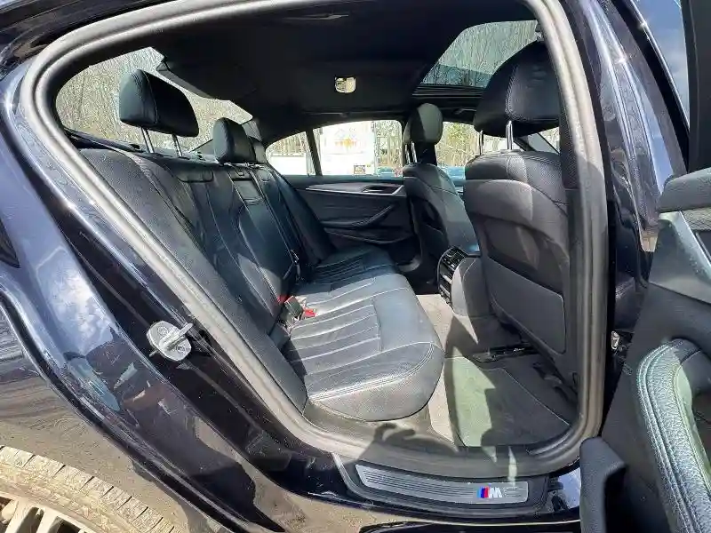 WBAJE7C59KG893055 2019 BMW 5 SERIES-5