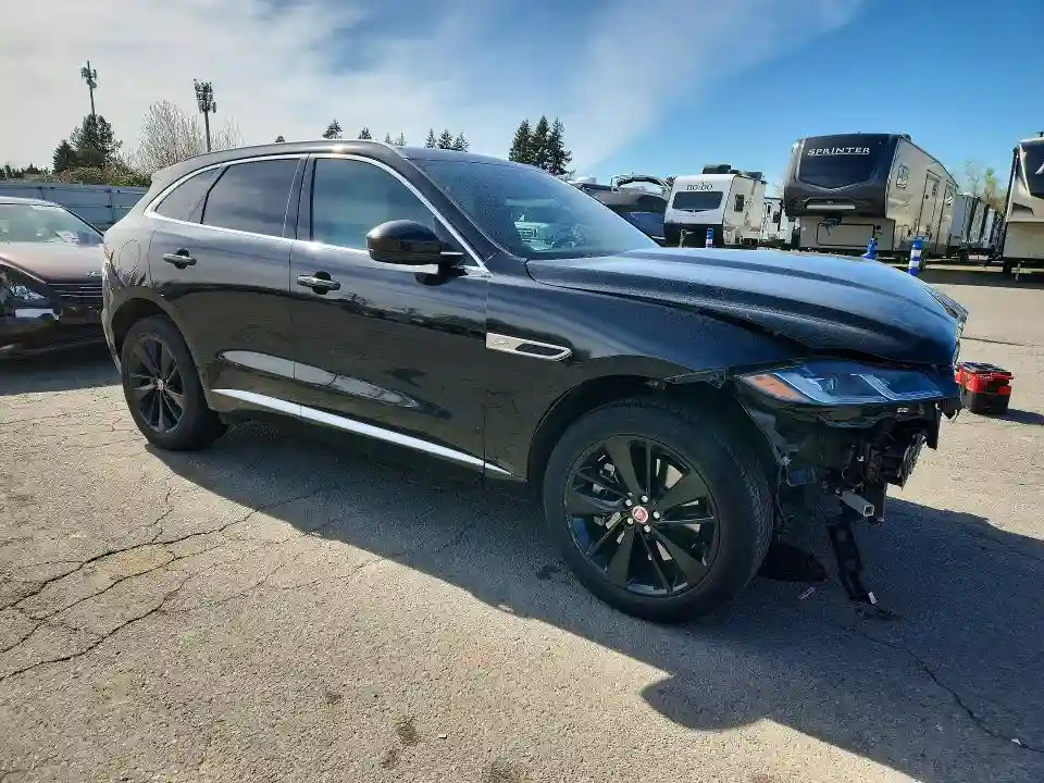 SADCT2FU2PA715848 2023 JAGUAR F-PACE-3