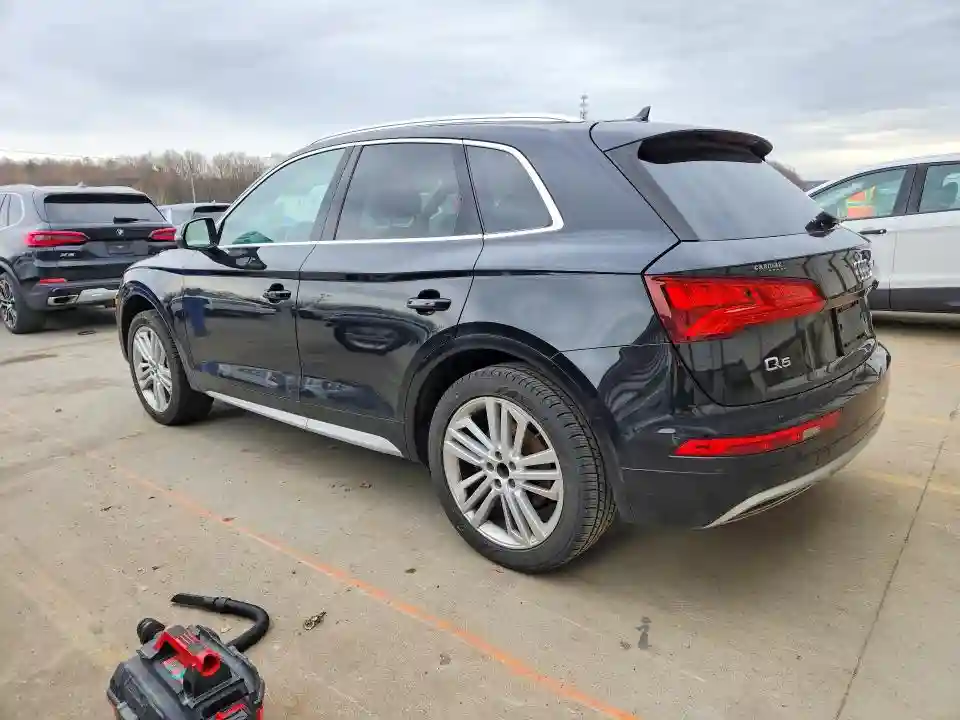 WA1BNAFY9J2002973 2018 AUDI Q5-1