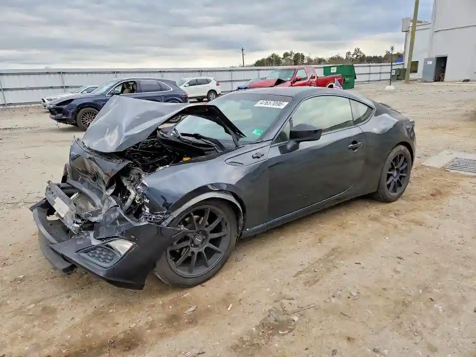 JF1ZNAA1XD2706589 2013 SCION FRS-0
