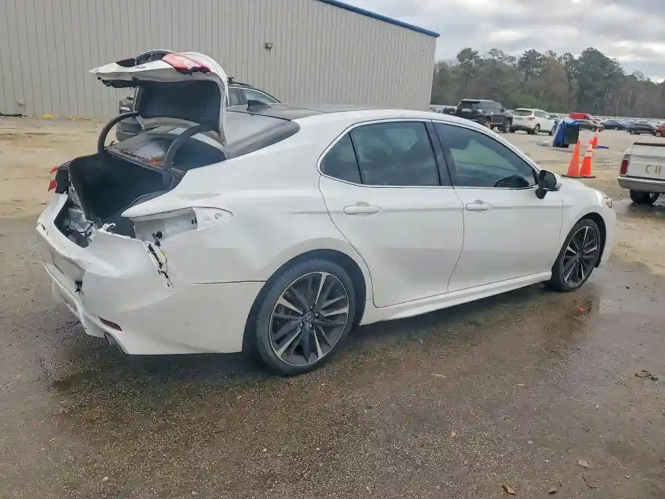 4T1KZ1AK2LU035572 2020 TOYOTA CAMRY-2