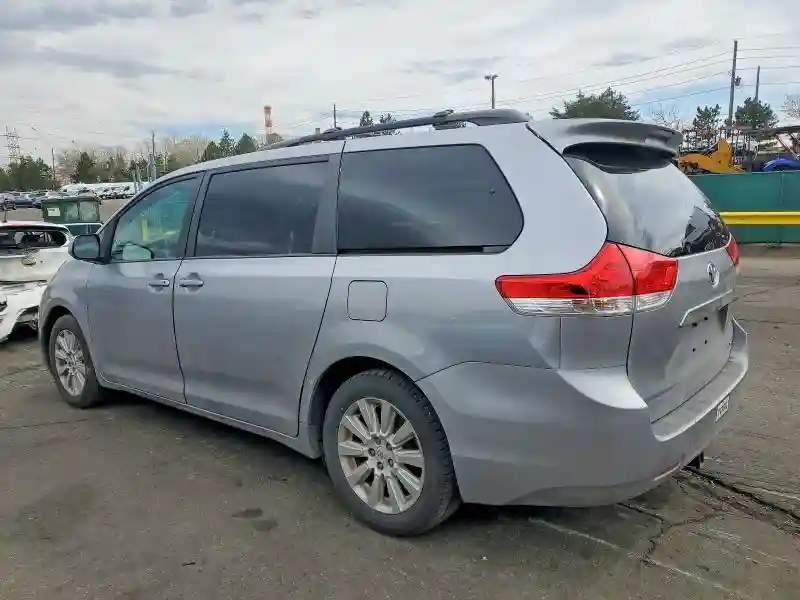 5TDDK3DC2CS041538 2012 TOYOTA SIENNA-1