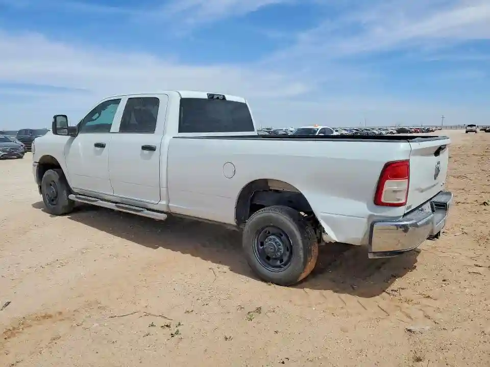 3C6UR5HJ6RG189044 2024 RAM 2500-1