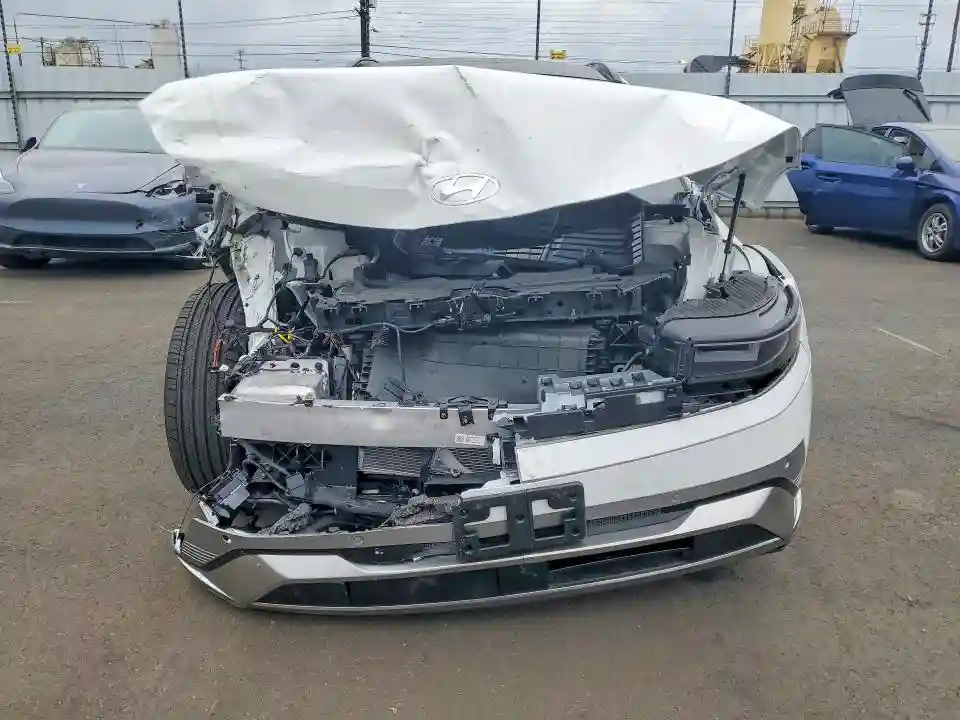 7YAKR4DA7SY038783 2025 HYUNDAI IONIQ-4