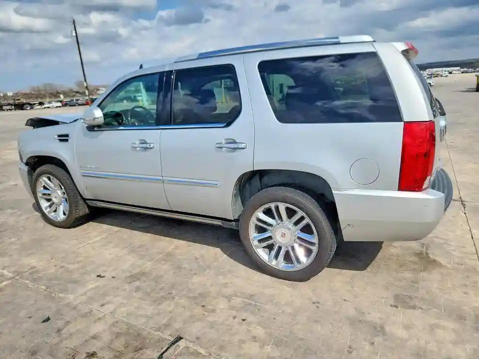 1GYS3DEF0DR290241 2013 CADILLAC ESCALADE-1