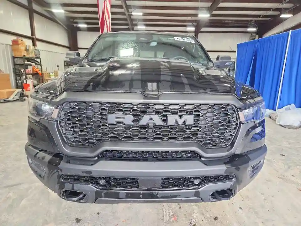 1C6SRFLPXSN522089 2025 RAM 1500-4
