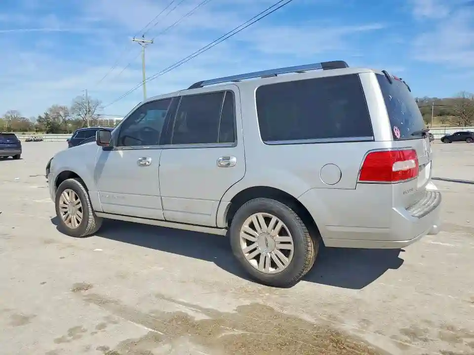 5LMJJ2H5XDEL08842 2013 LINCOLN TOWNHOUSE NAVIGATOR-1