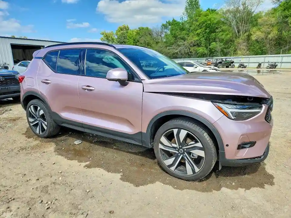 YV4L12UM5S2478728 2025 VOLVO XC40-3