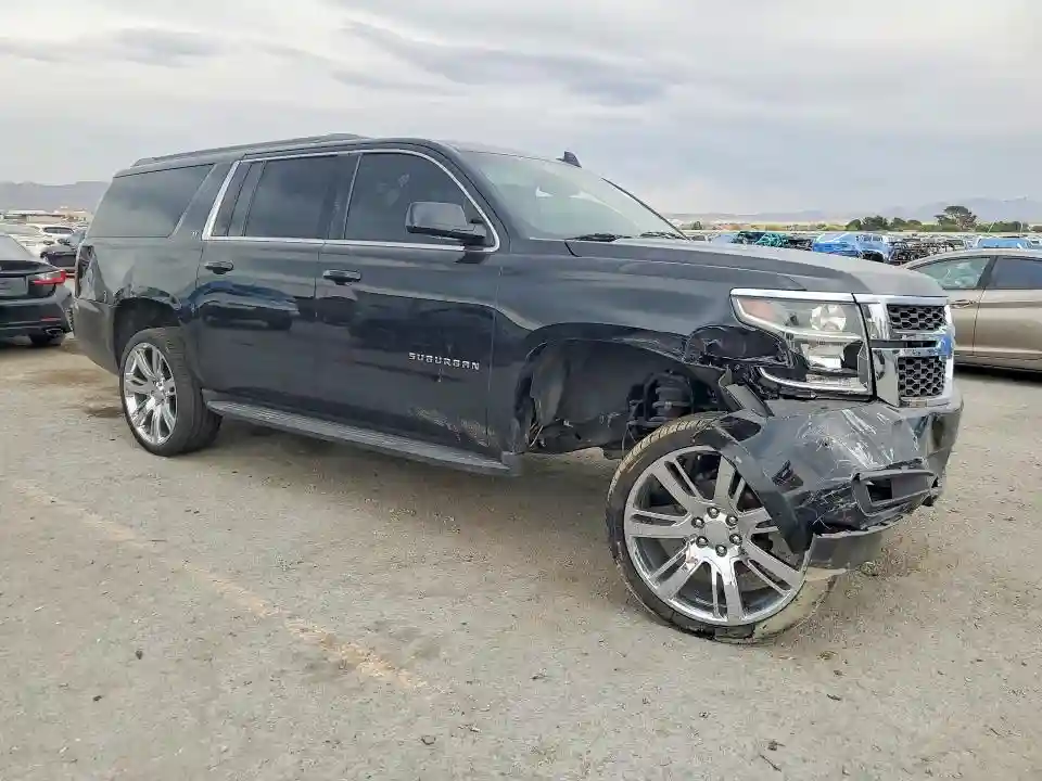 1GNSCHKCXJR143922 2018 CHEVROLET SUBURBAN-3