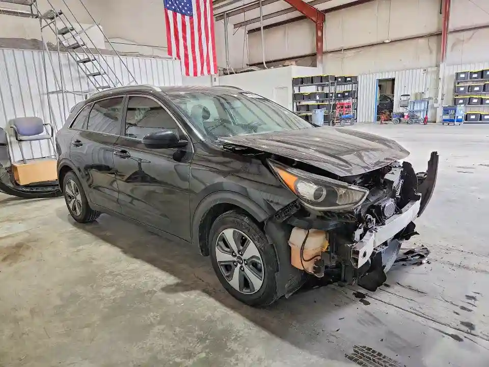 KNDCB3LC5K5306745 2019 KIA NIRO-3