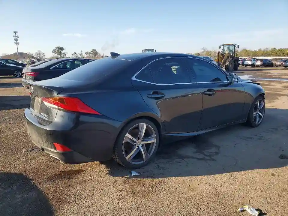 JTHC81D27J5033569 2018 LEXUS IS 300-2