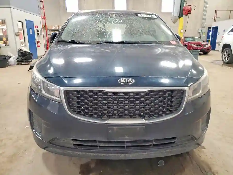 KNDMB5C1XG6082436 2016 KIA SEDONA-4