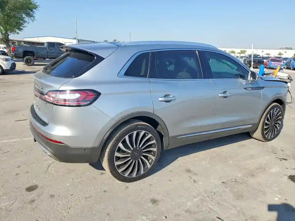 2LMPJ9JP8LBL04661 2020 LINCOLN NAUTILUS-2
